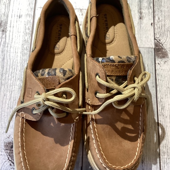 Sperry Tan Boat Shoes Moccasin-Style with Rawhide Laces - Picture 5 of 6